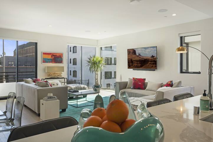 New modern luxury with panoramic rooftop deck gallery image 4