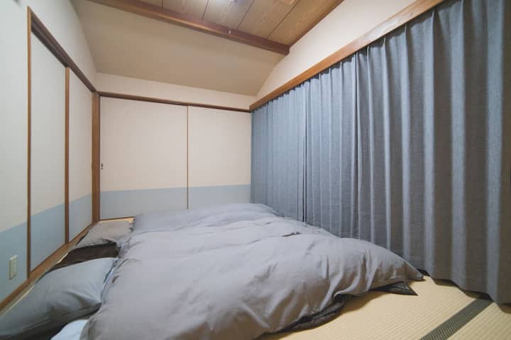 საძინებელი 1