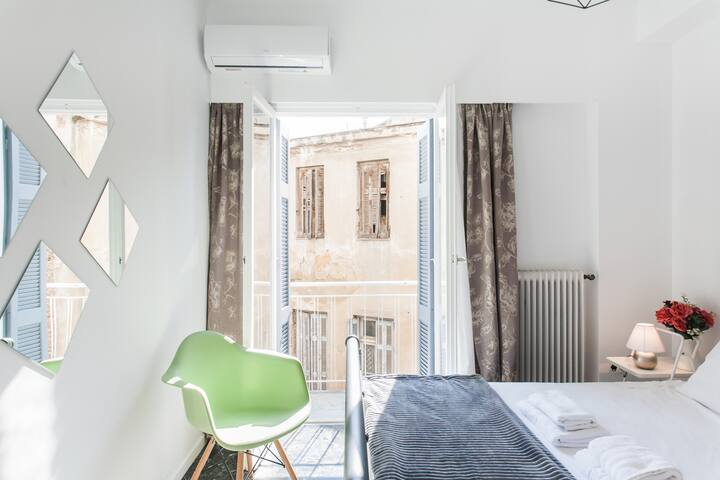 Plaka’s Masterpiece3BDR/2Bath HotTub&AcropolisView gallery image 4