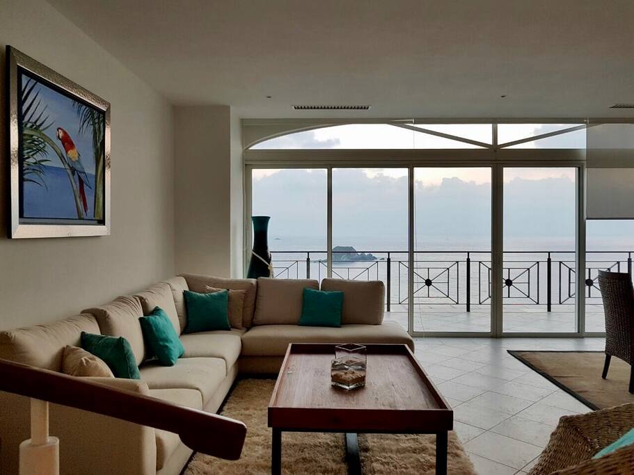 Living room / Sala