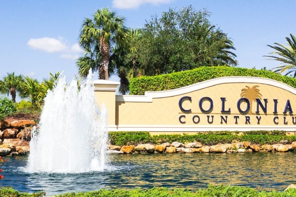 Spectacular Colonial Country Club 1600 sq. ft. 3 bedroom, 2 bathroom residence