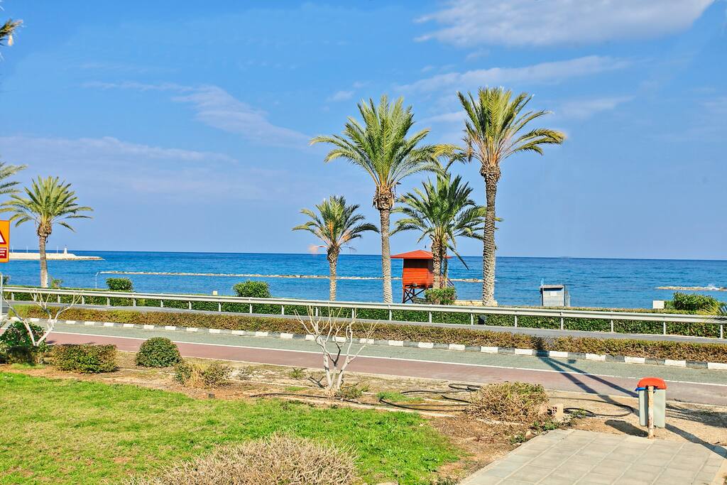 Garden and sea views