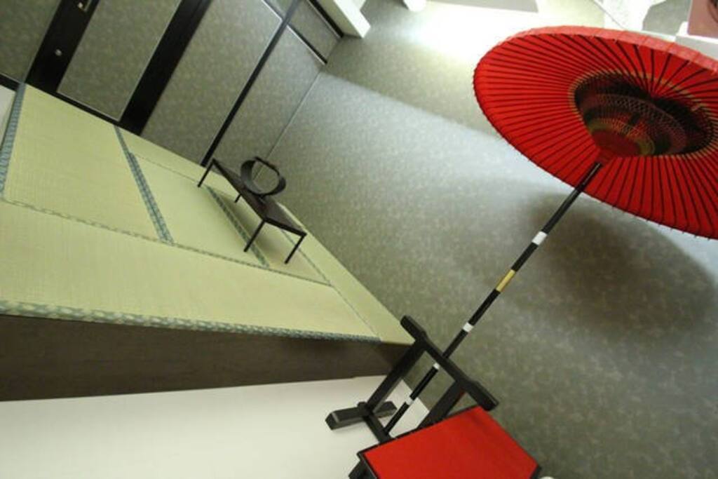 a space like old Japanese cafe 'Ochaya'