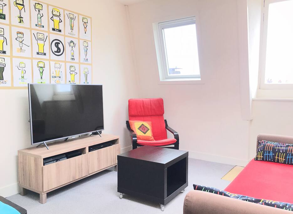 The Livingroom is very bright