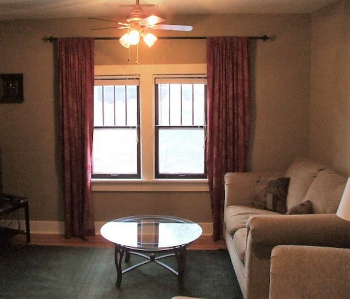 Fully Furnished 1 BR Corporate Apt C Apartments for Rent in Jefferson