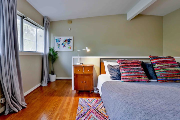 Snug And Stylish Studio C - Houston, TX