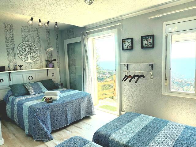 Villa Rapanui , piscina y jacuzzi, vistas al mar. gallery image 5