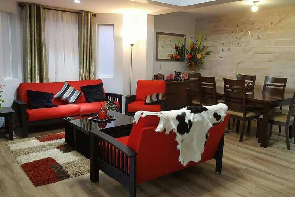livingroom & dining area