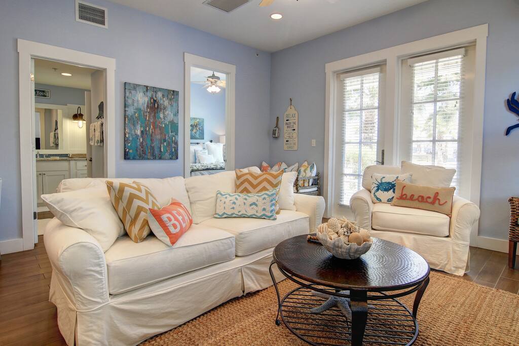 Blue Marlin TC 3105-Living Area