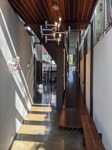 Ramp House – an iconic architectural home gallery image 5