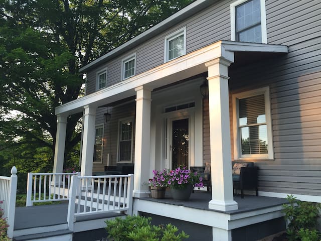Airbnb Cayuga Vacation Rentals Places To Stay New York