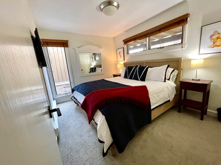 King Bed with Restoration Hardware Italian Bedding