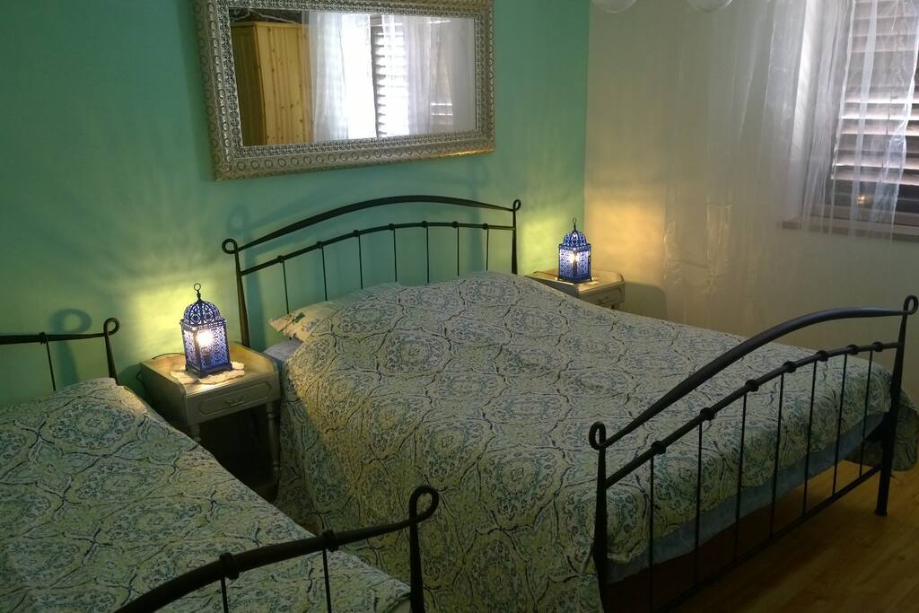 turquoise bedroom