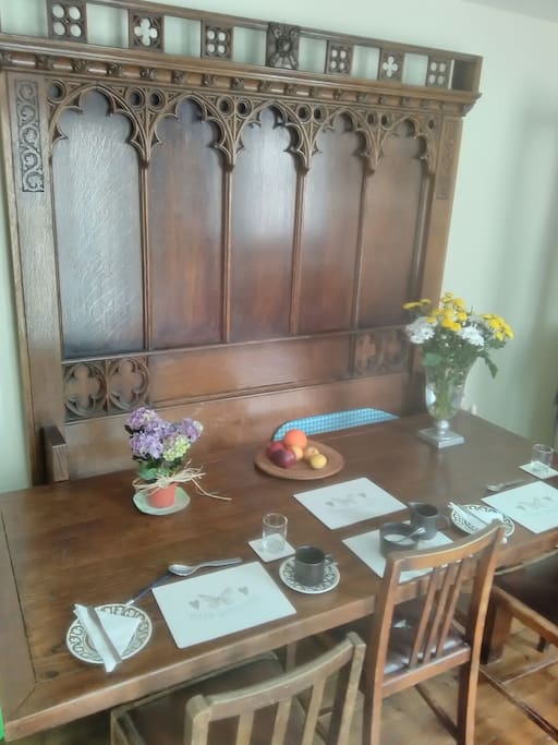 Breakfast cereals, fresh fruit, coffee, teas and toast available daily.