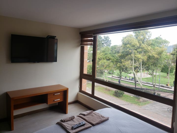 Luxury Suite (302) In front of Parque de la Madre. Apartments for