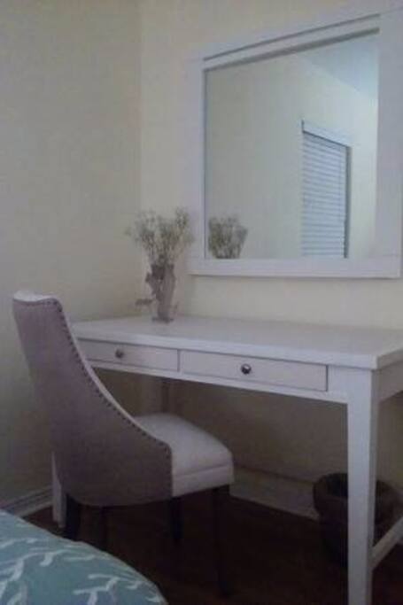 Desk with comfy, cushion chair