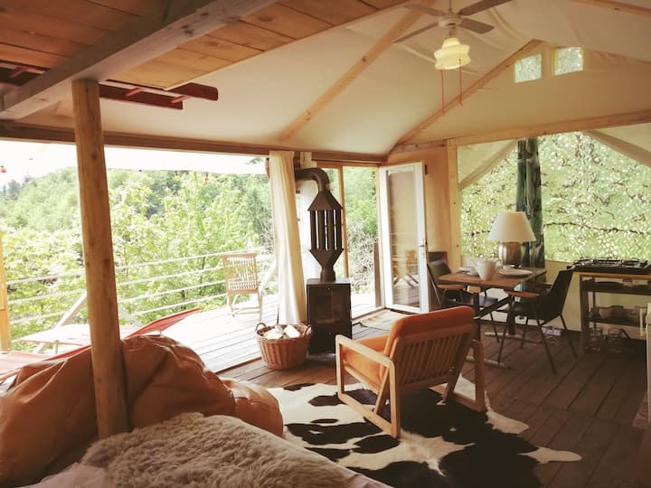 Come To The Hill Of Love And Stay In A Lovely Hut - Máribor