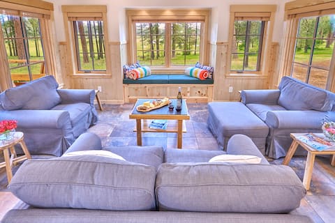 Tamarack Cabin at House on Metolius