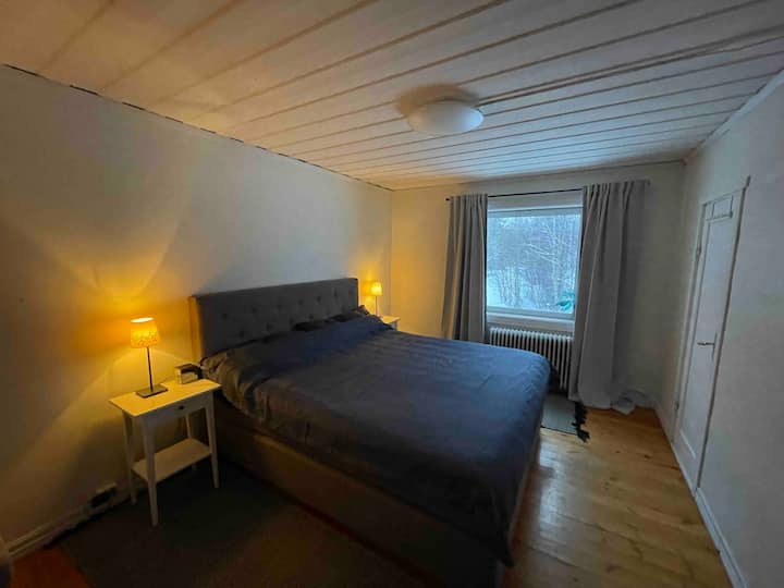 Schlafzimmer 1