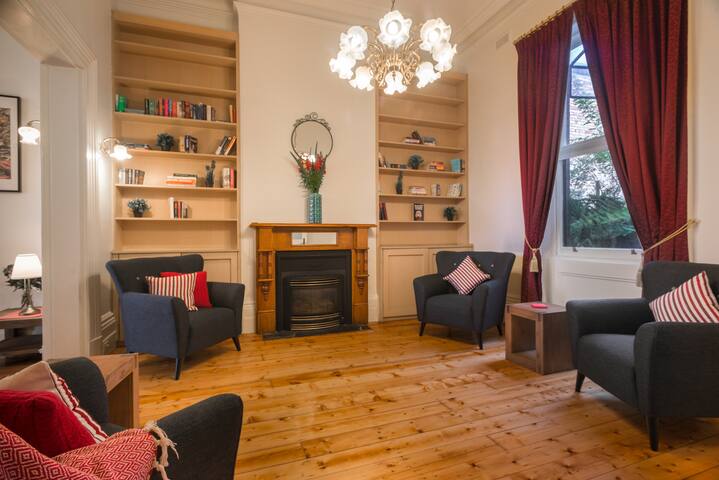 601Luxury – 2min Nth Melb – 10min QVM – Close CBD gallery image 2