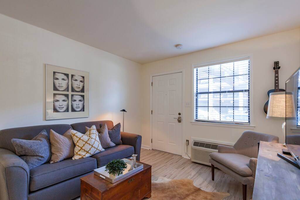 Elegant 1BR in historic Music Row! Condominiums for Rent in Nashville