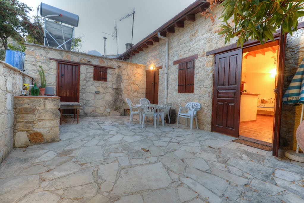 House Private Patio Garden