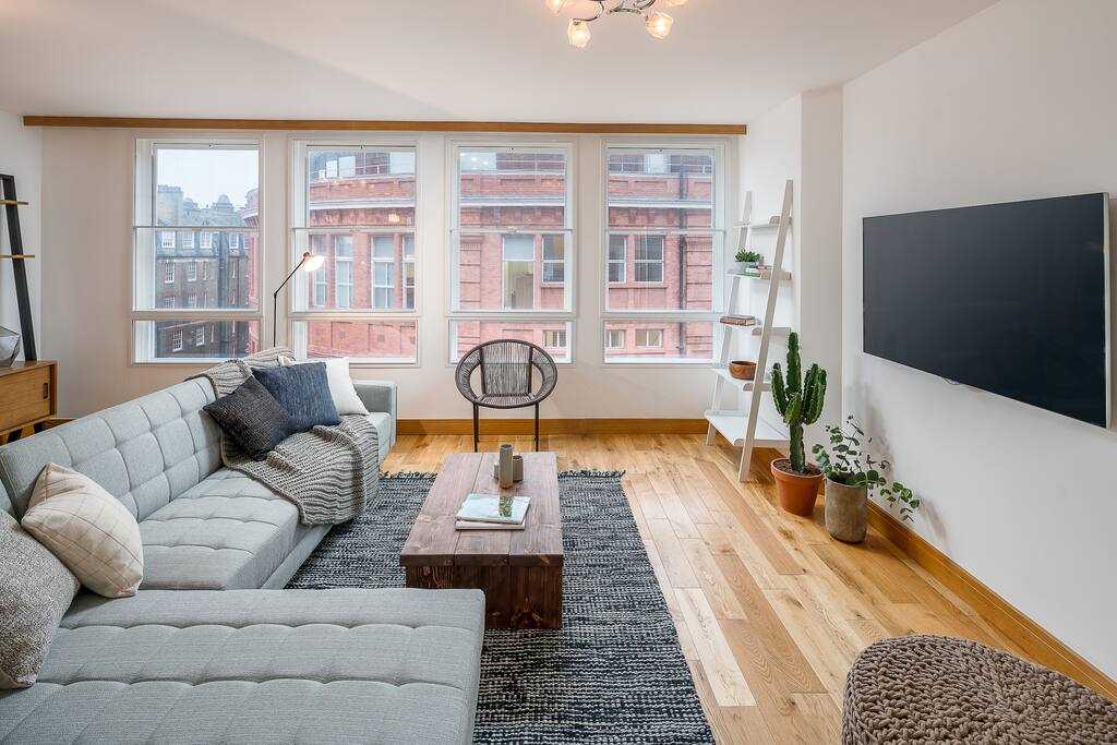 Spacious bright living area