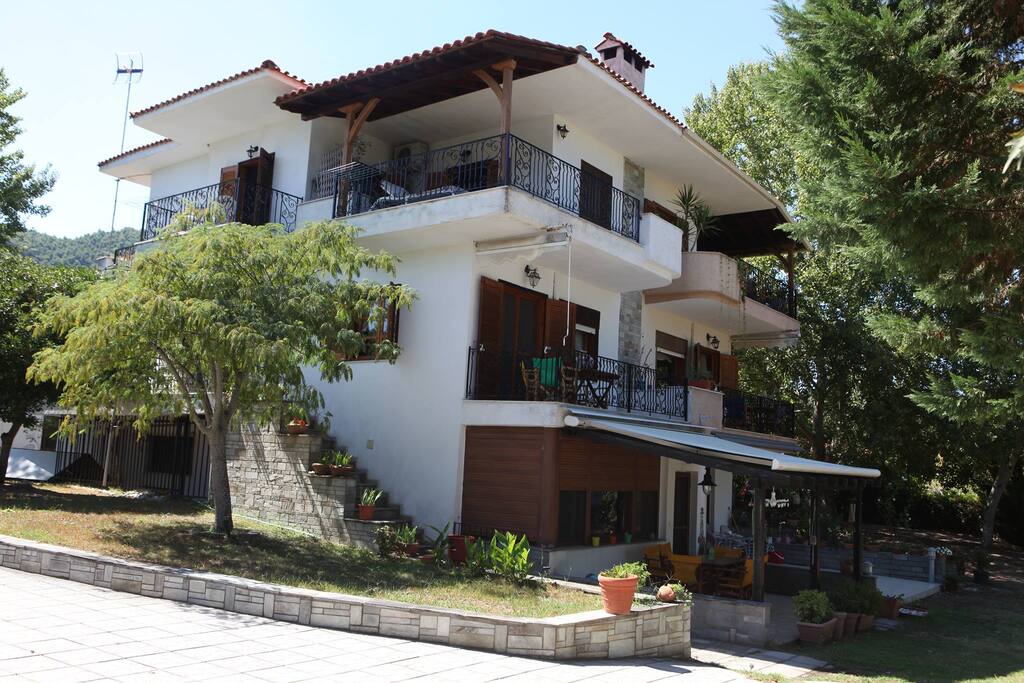 Εξωτερικη οψη