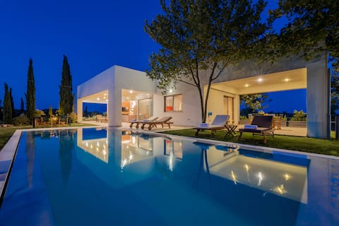Villa Verano - Heated Private Pool Villa *Starlink