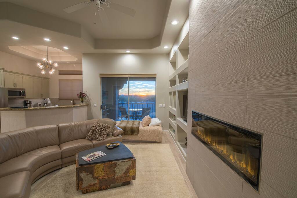 Welcome Home! Beautiful Sunset View From The Balcony. *Optional airbed shown is set up by request.