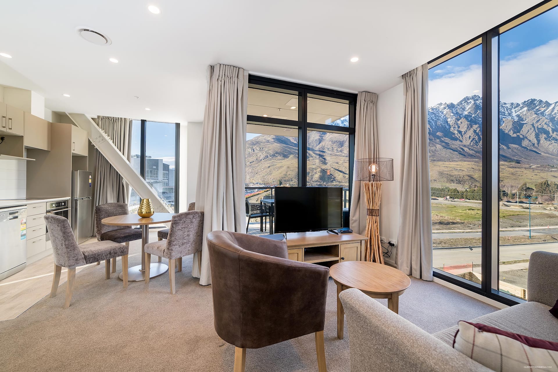 Executive 2 Bedroom Apartment Remarkables Park