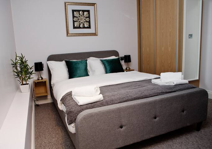 Soho Chambers Apt A, 1st Floor by Indigo Flats gallery image 2