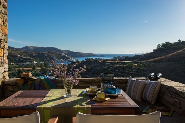 Kea Summer Villa, serene summer living in Kea/Tzia