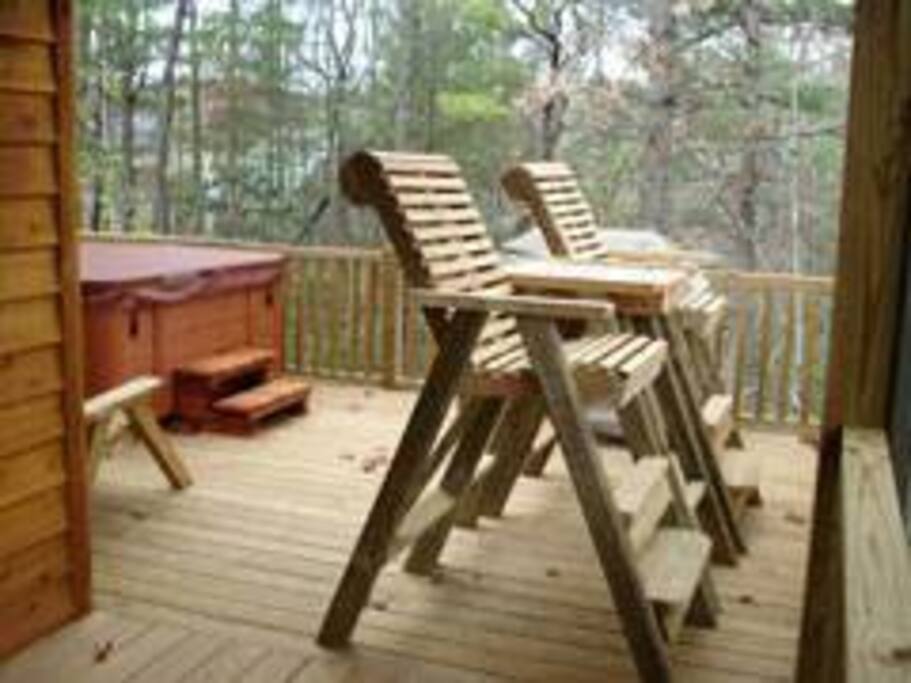 Deck & hot tub