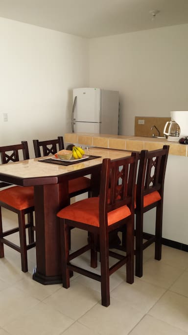 Breakfast bar, and fully equipped kitchen