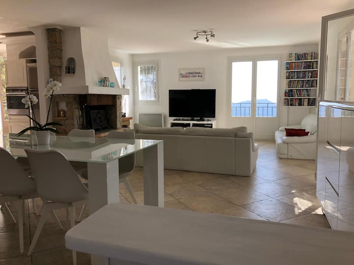 Belle Villa Arrière Pays Niçois Vue Mer - Nice
