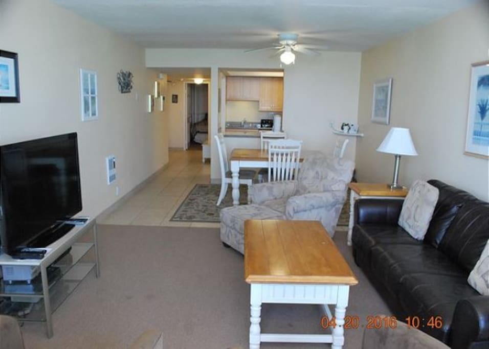 Living Room/Dining