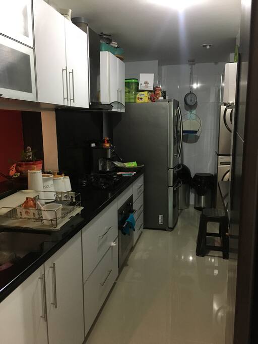 La cocina cuenta con todo lo que necesitas para tu estadía.