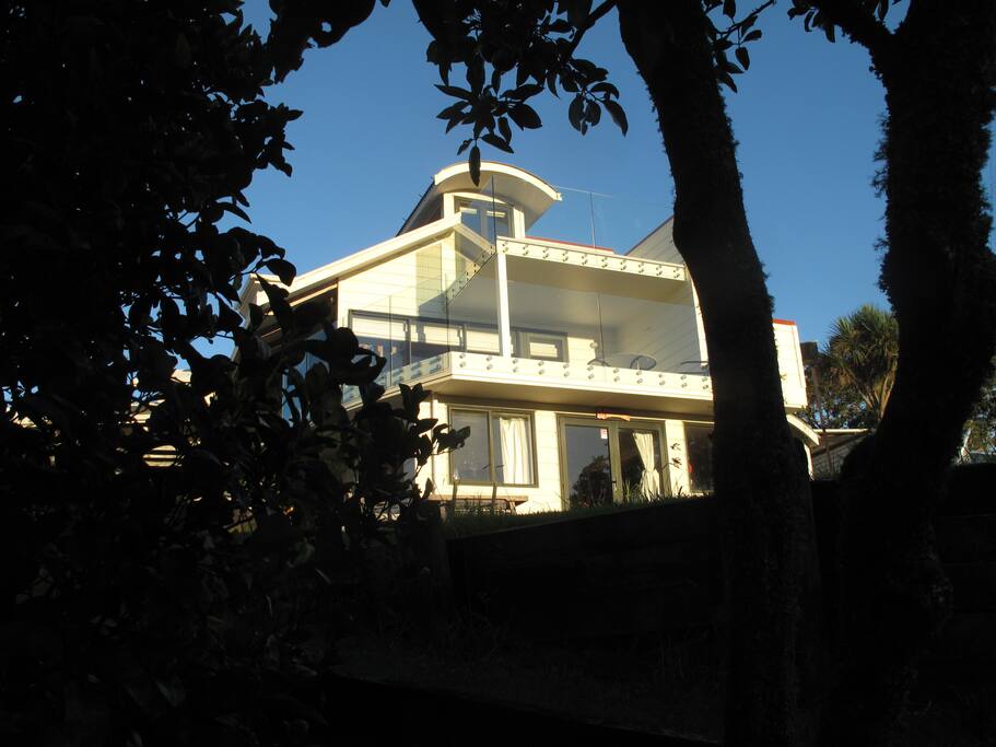 Private Lodgelike home on the Okura River. Auckland