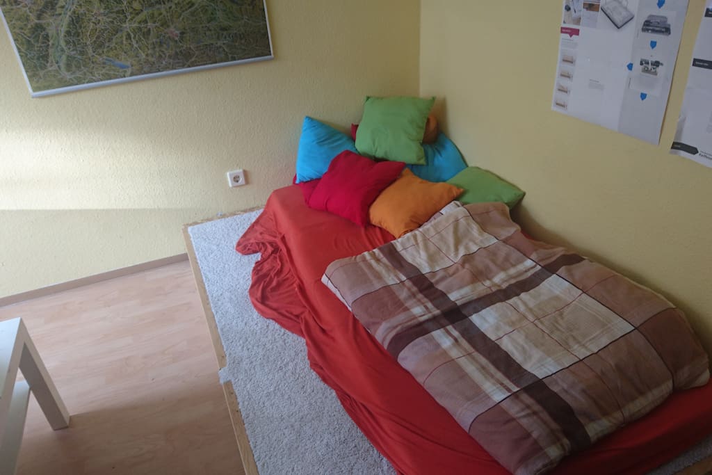 2nd bedroom