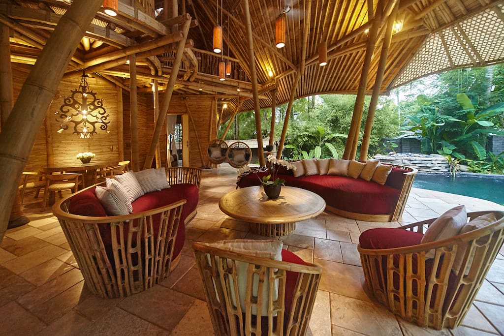 Spacious Lounge