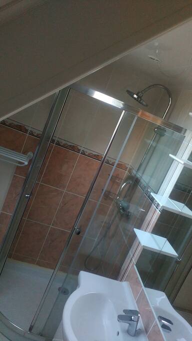 douche avec WC