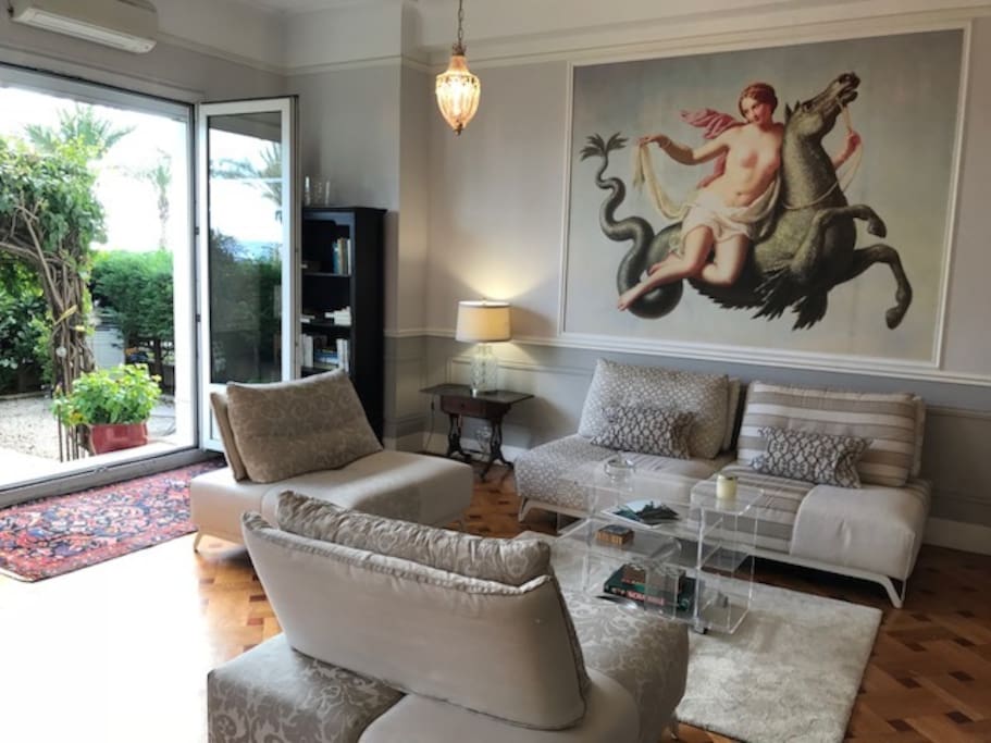 Lounge area