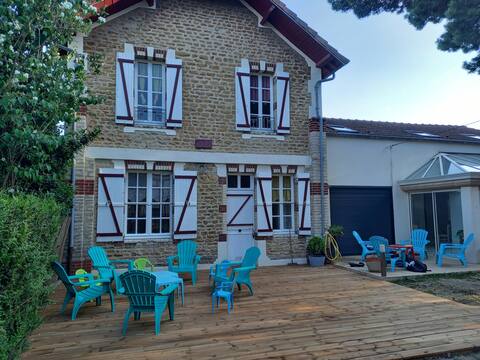 Villa  Nina, 20 pers, 300 m from the beach and shops,