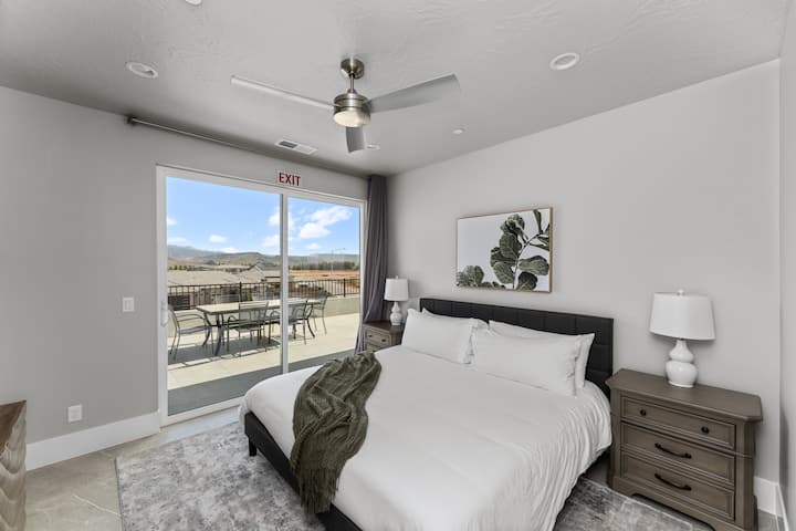 Მთავარი საძინებელი №7.