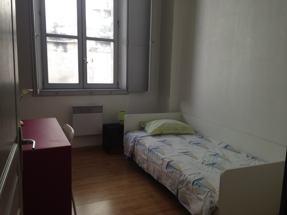 ห้องนอน 1 เตียงเดี่ยว