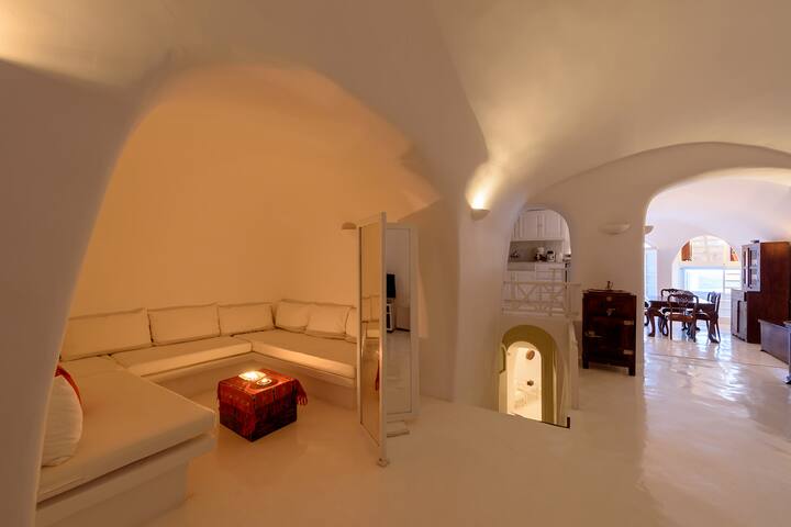 Casa Daphne in Oia, Santorini gallery image 5