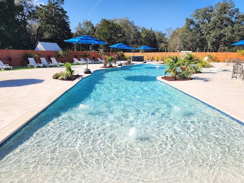 Tranquil Retreat, Resort Pool, Sauna, Salt therapy