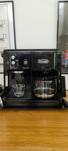 Comfortable home with free parking gallery image 5