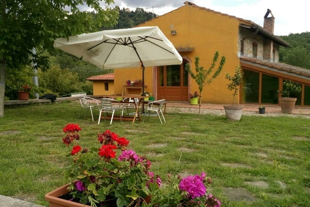 la casa e il giardino